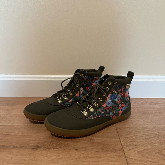 Keds x Rifle paper co. scout boots in Olive and Garden Party print size 8.5 - Picture 3 of 7